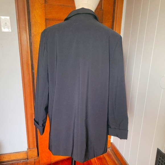 NWOT Black Blazer - Picture 2 of 5
